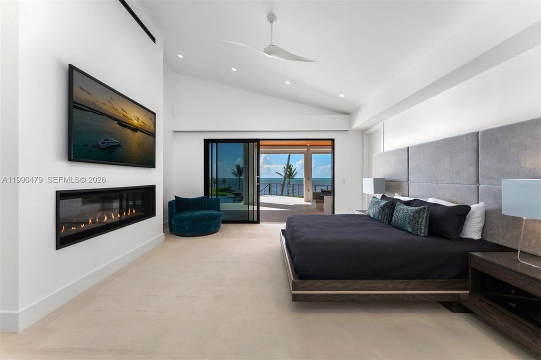 For Sale: $19,500,000 (6 beds, 6 baths, 6054 Square Feet)
