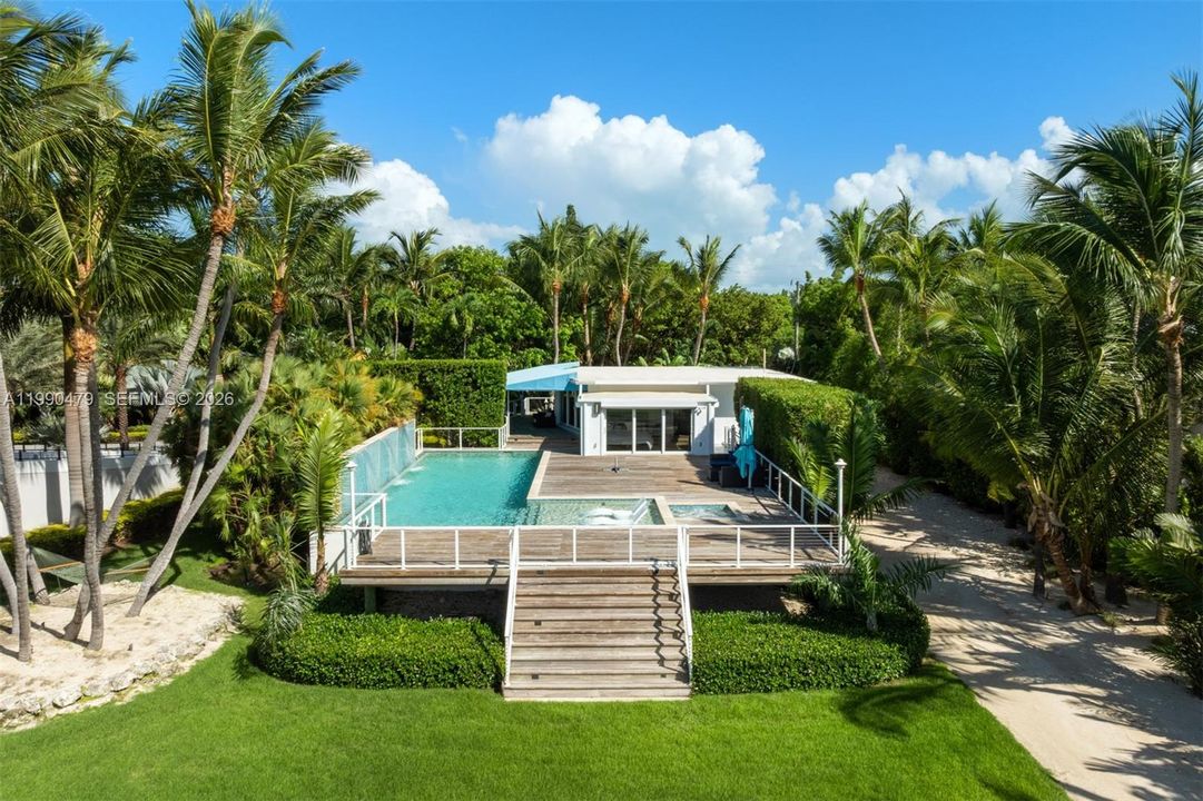 For Sale: $19,500,000 (6 beds, 6 baths, 6054 Square Feet)
