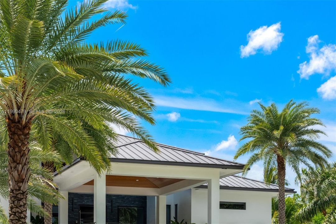 For Sale: $19,500,000 (6 beds, 6 baths, 6054 Square Feet)