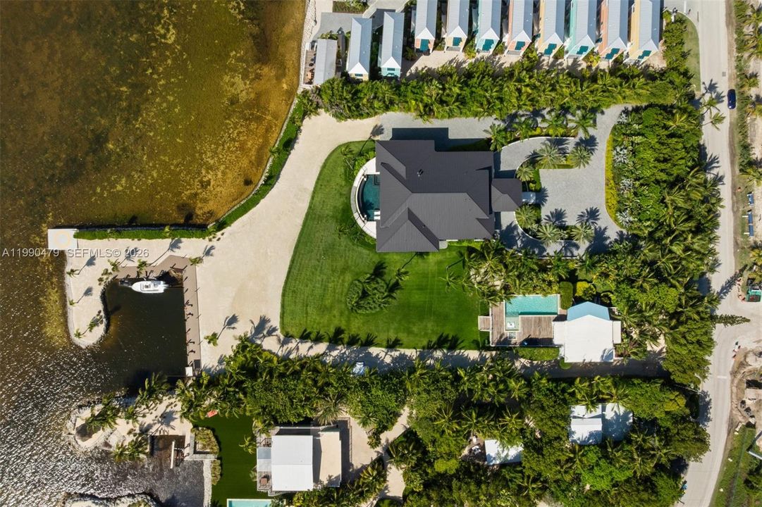 For Sale: $19,500,000 (6 beds, 6 baths, 6054 Square Feet)