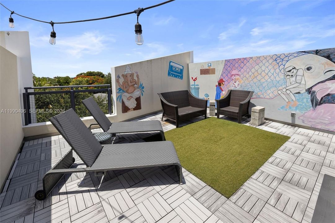 Roof Patio