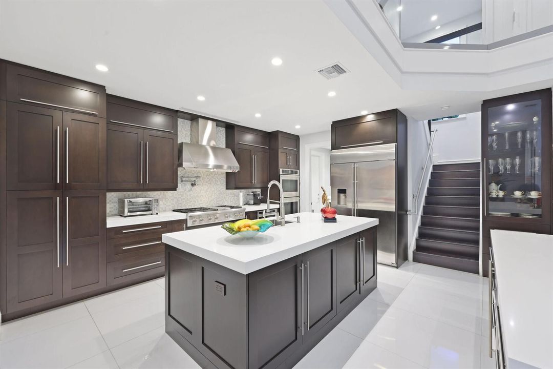 10110 Sweet Bay Street - 19.jpg-vsunique