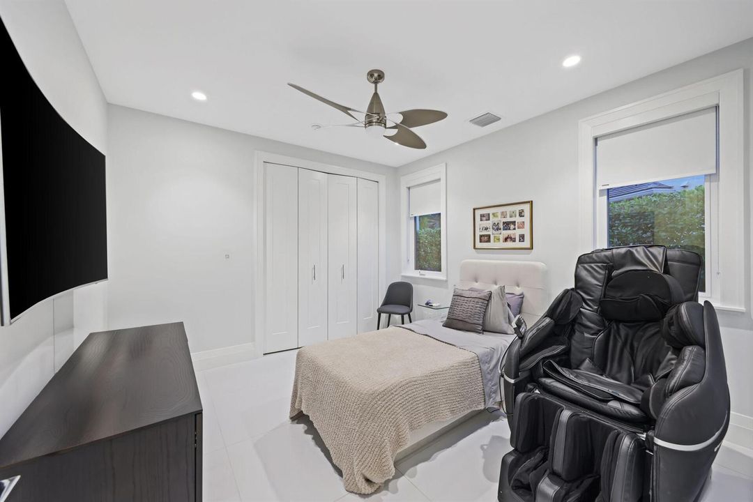 10110 Sweet Bay Street - 66.jpg-vsunique
