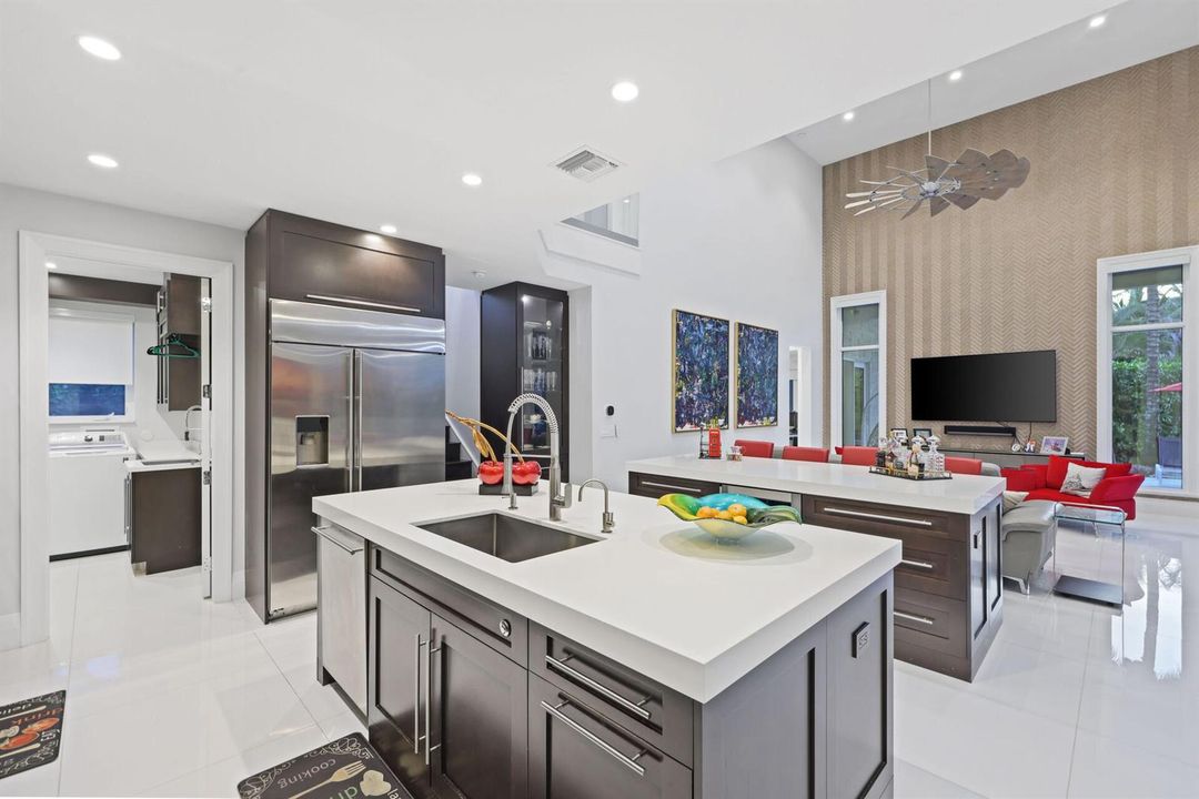 10110 Sweet Bay Street - 21.jpg-vsunique
