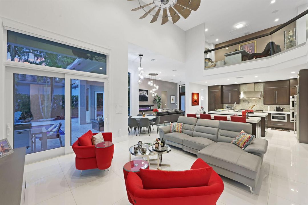 10110 Sweet Bay Street - 28.jpg-vsunique