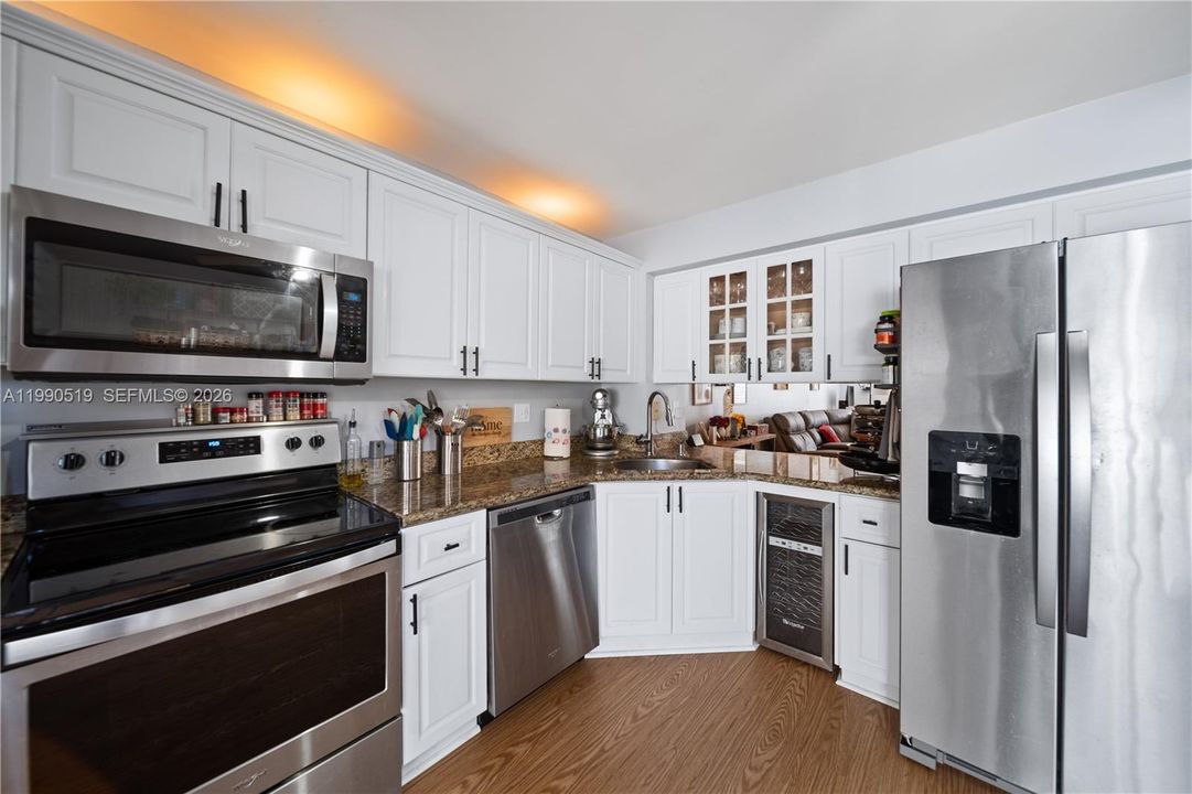 Activo con contrato: $425,000 (2 camas, 1 baños, 1152 Pies cuadrados)