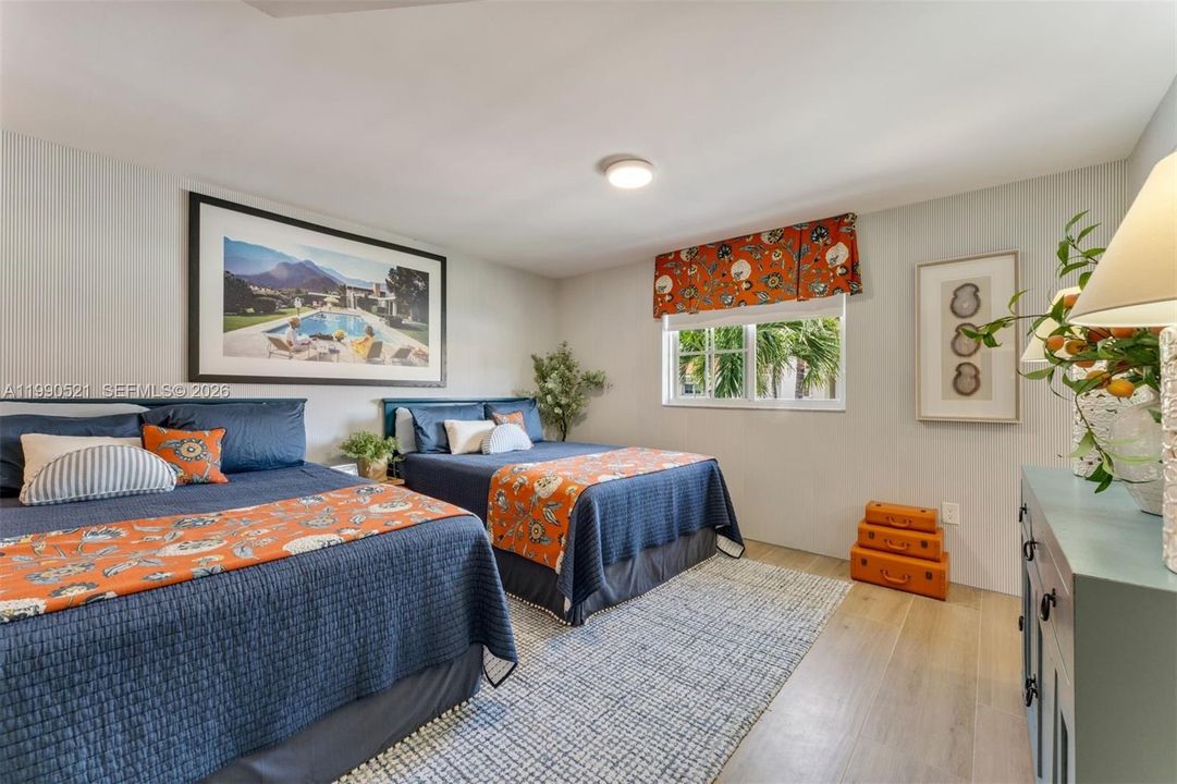 For Sale: $1,429,000 (3 beds, 3 baths, 2222 Square Feet)