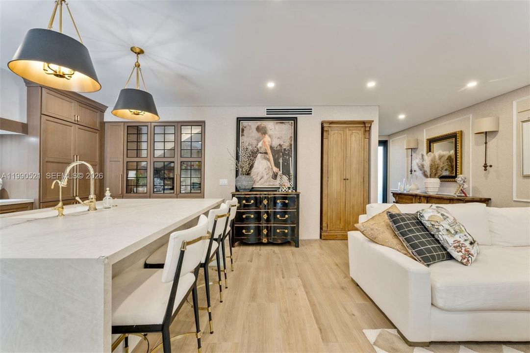 For Sale: $1,429,000 (3 beds, 3 baths, 2222 Square Feet)