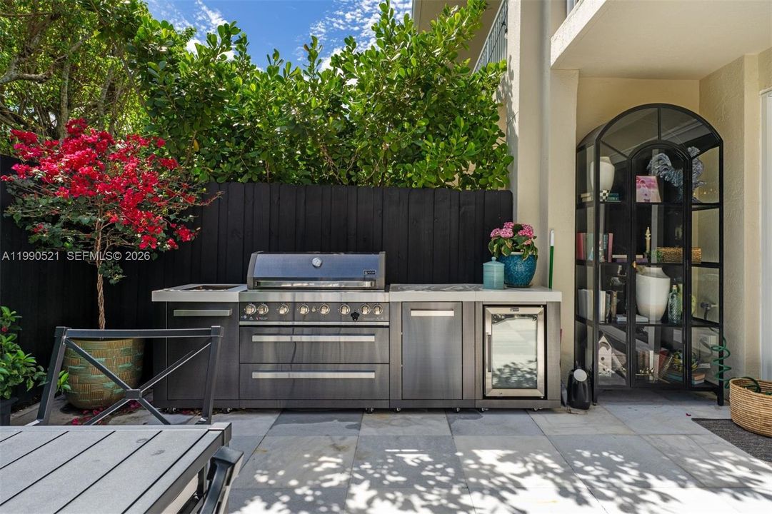 For Sale: $1,429,000 (3 beds, 3 baths, 2222 Square Feet)