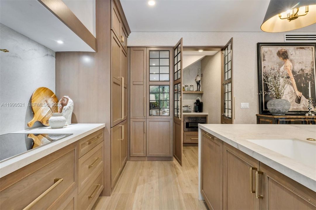 For Sale: $1,429,000 (3 beds, 3 baths, 2222 Square Feet)