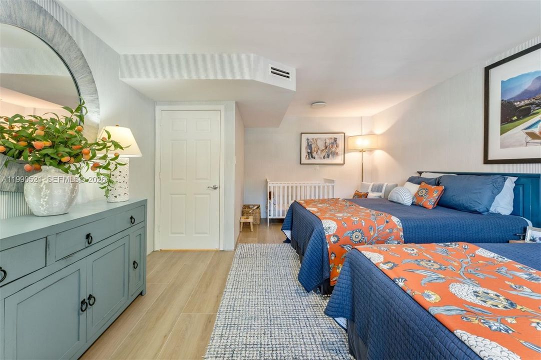 For Sale: $1,429,000 (3 beds, 3 baths, 2222 Square Feet)
