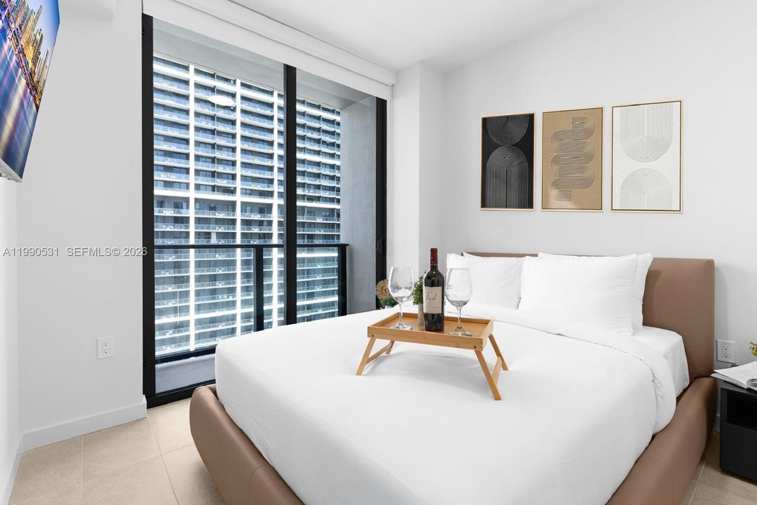 Active With Contract: $598,900 (1 beds, 2 baths, 0 Square Feet)