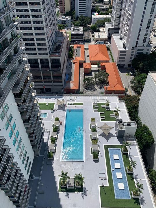 Recientemente alquilado: $2,595 (1 camas, 1 baños, 638 Pies cuadrados)
