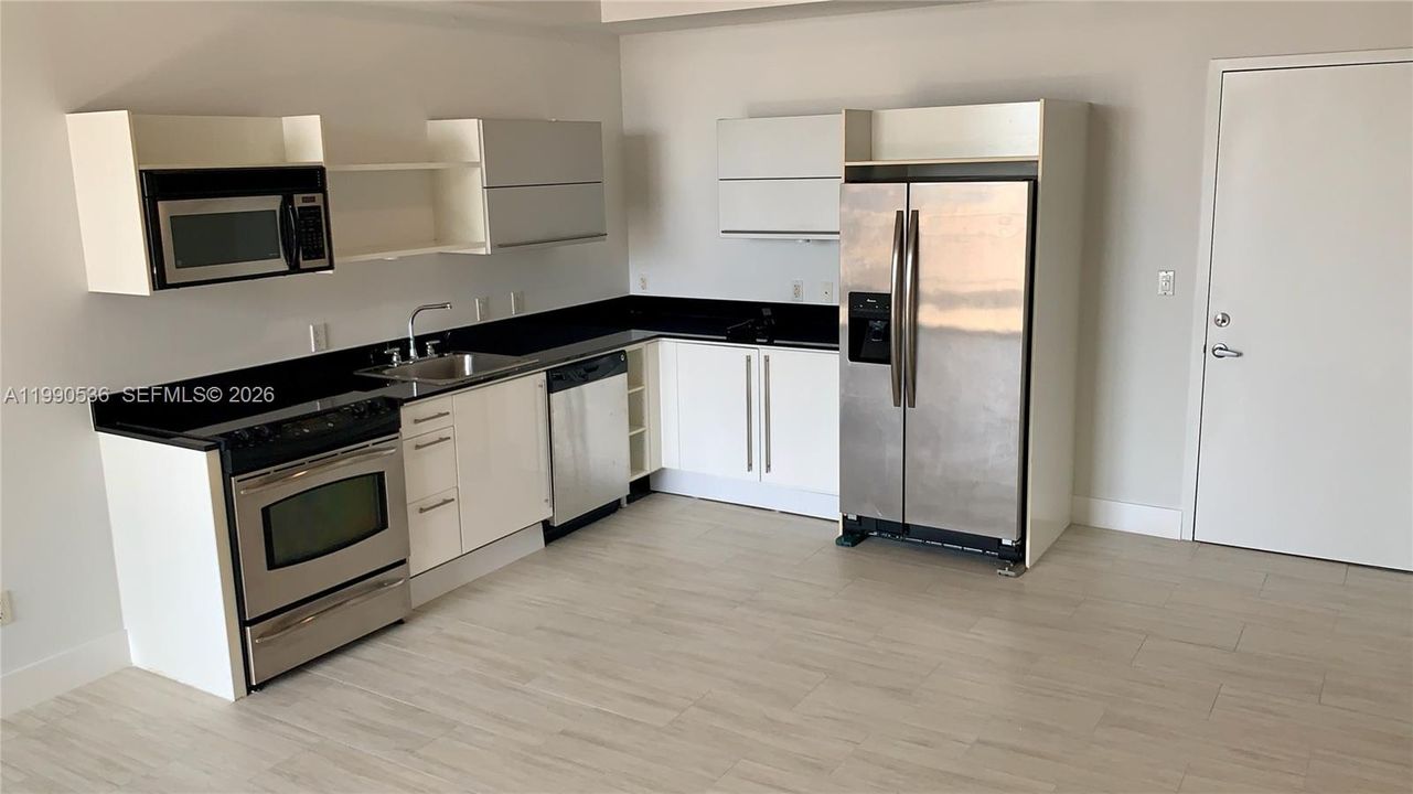 Recientemente alquilado: $2,595 (1 camas, 1 baños, 638 Pies cuadrados)
