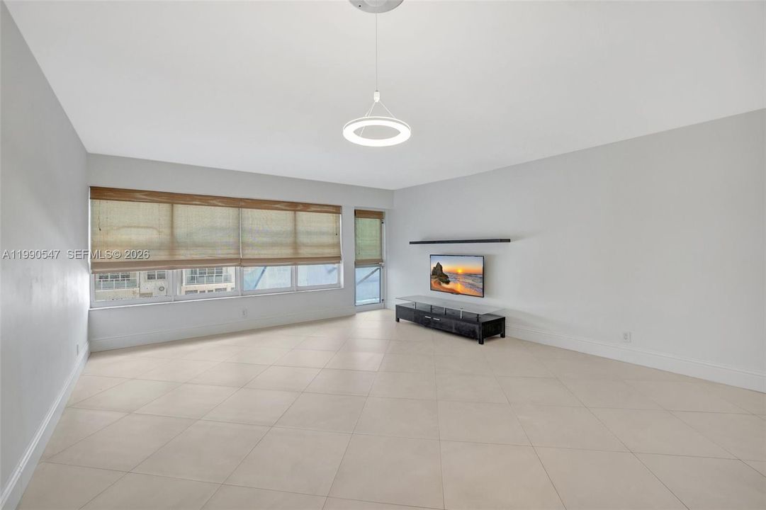 Recientemente alquilado: $2,400 (1 camas, 1 baños, 800 Pies cuadrados)