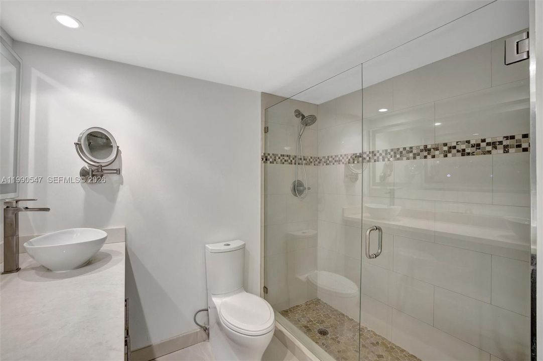 Recientemente alquilado: $2,400 (1 camas, 1 baños, 800 Pies cuadrados)