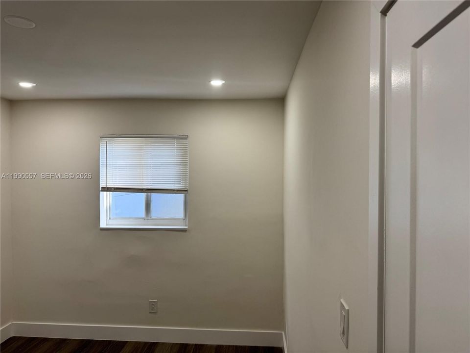 В аренду: $1,150 (1 спален, 1 ванн, 0 Квадратных фут)