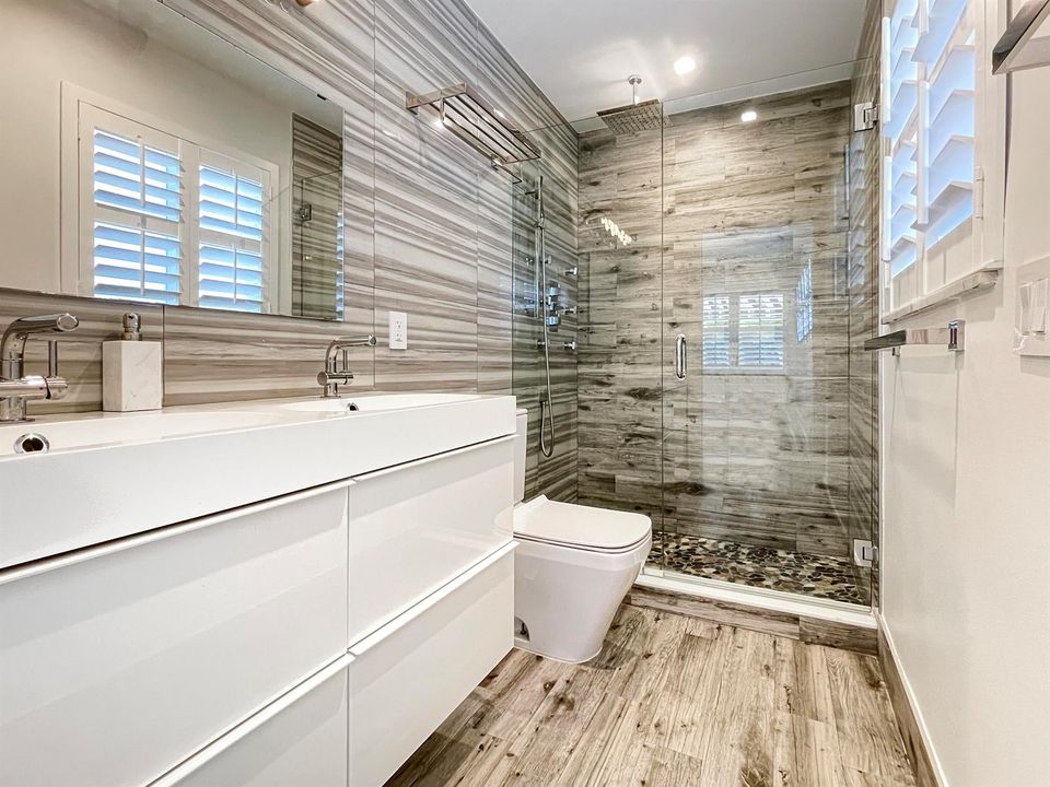 2164 Primary Bath