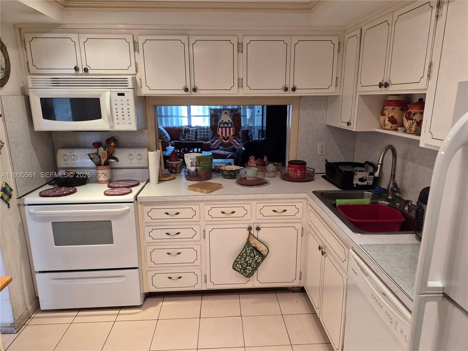 На продажу: $129,900 (1 спален, 1 ванн, 770 Квадратных фут)