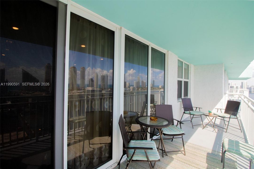 Active With Contract: $465,000 (2 beds, 2 baths, 1488 Square Feet)