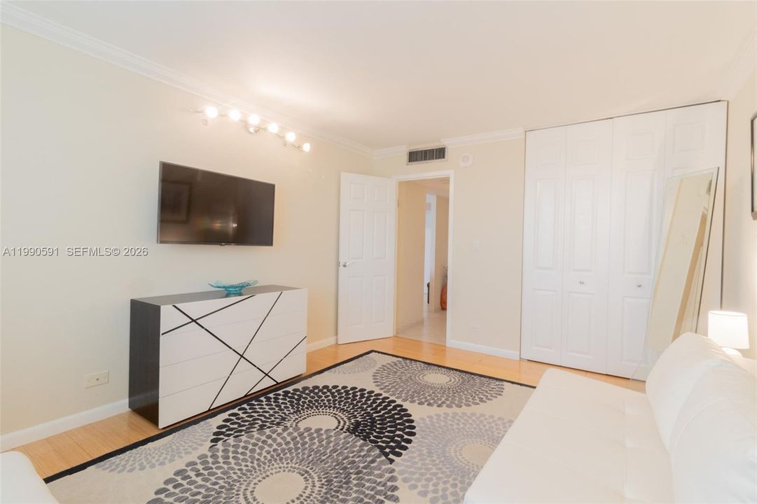 Active With Contract: $465,000 (2 beds, 2 baths, 1488 Square Feet)