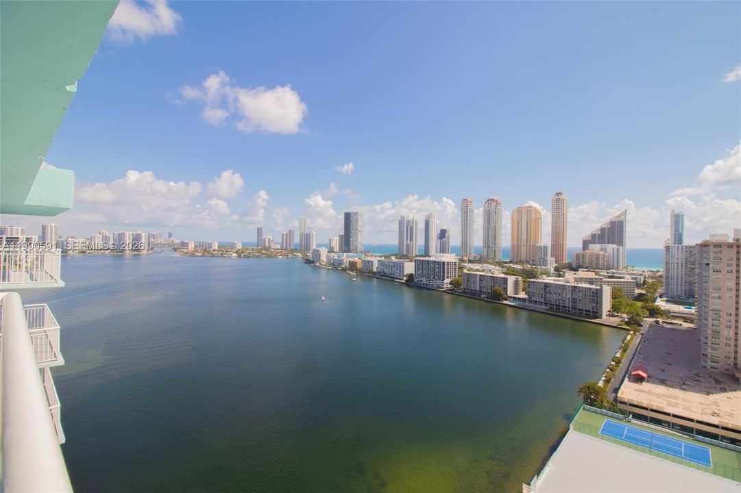 Active With Contract: $465,000 (2 beds, 2 baths, 1488 Square Feet)