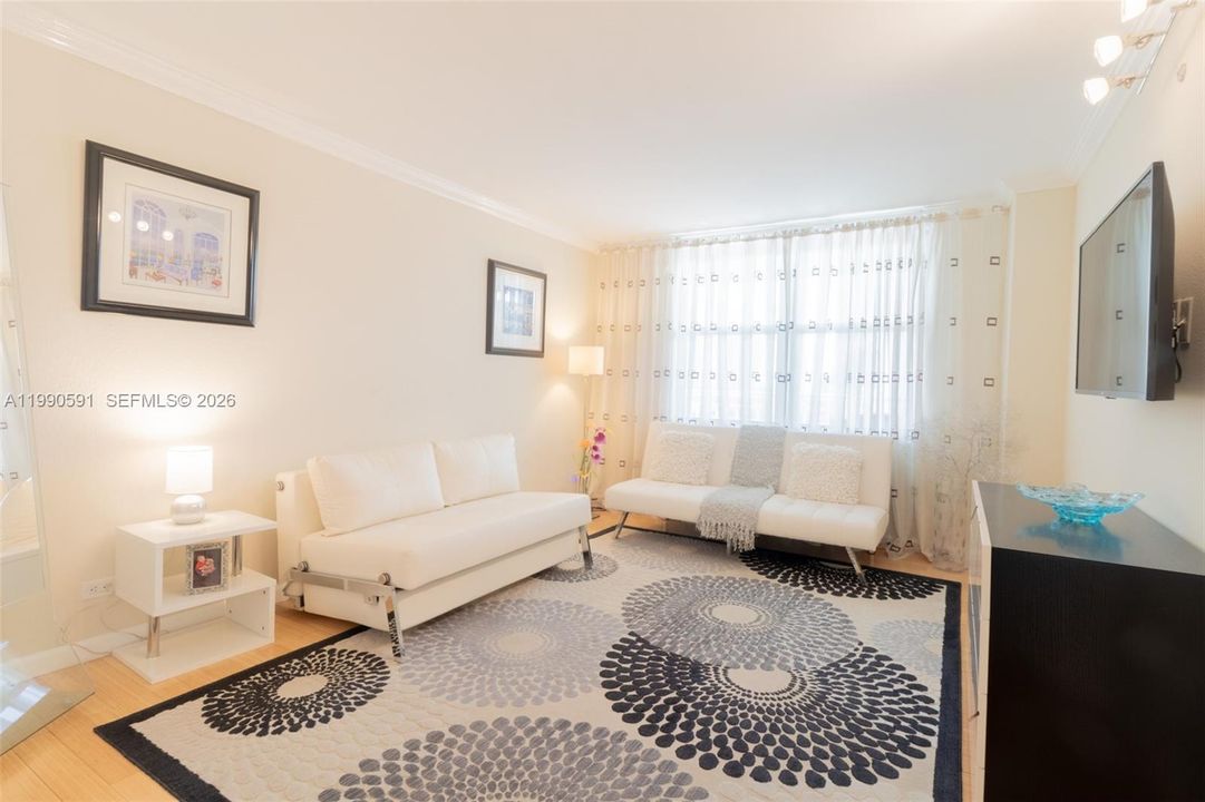 Active With Contract: $465,000 (2 beds, 2 baths, 1488 Square Feet)