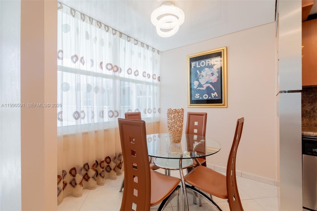 Active With Contract: $465,000 (2 beds, 2 baths, 1488 Square Feet)