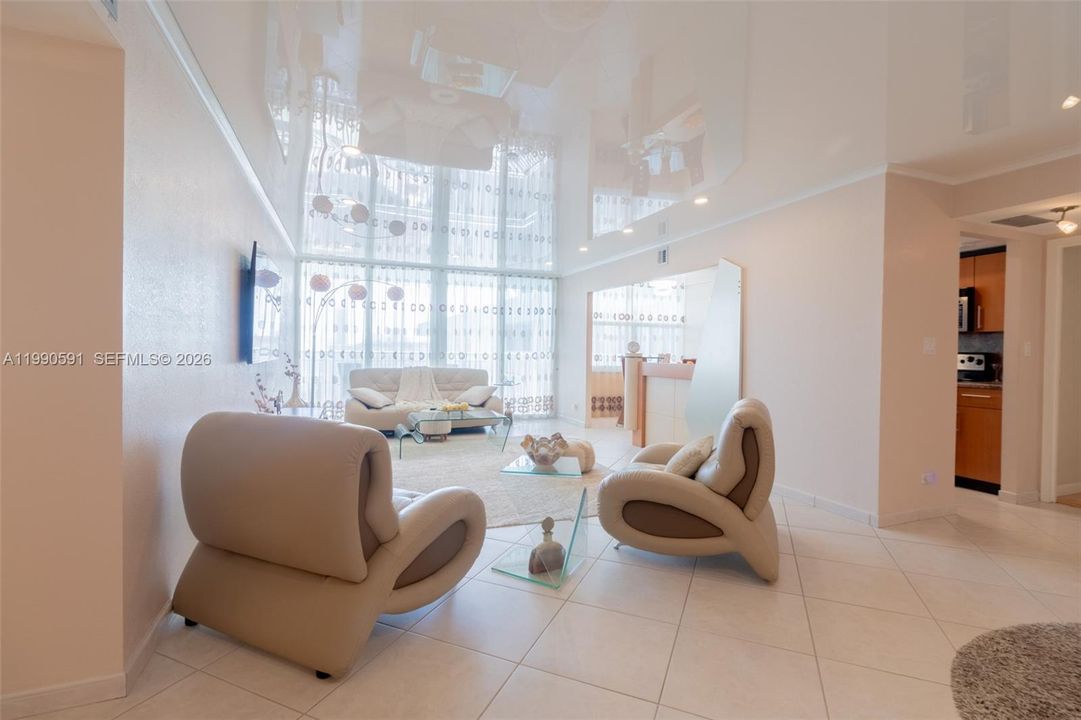 Active With Contract: $465,000 (2 beds, 2 baths, 1488 Square Feet)