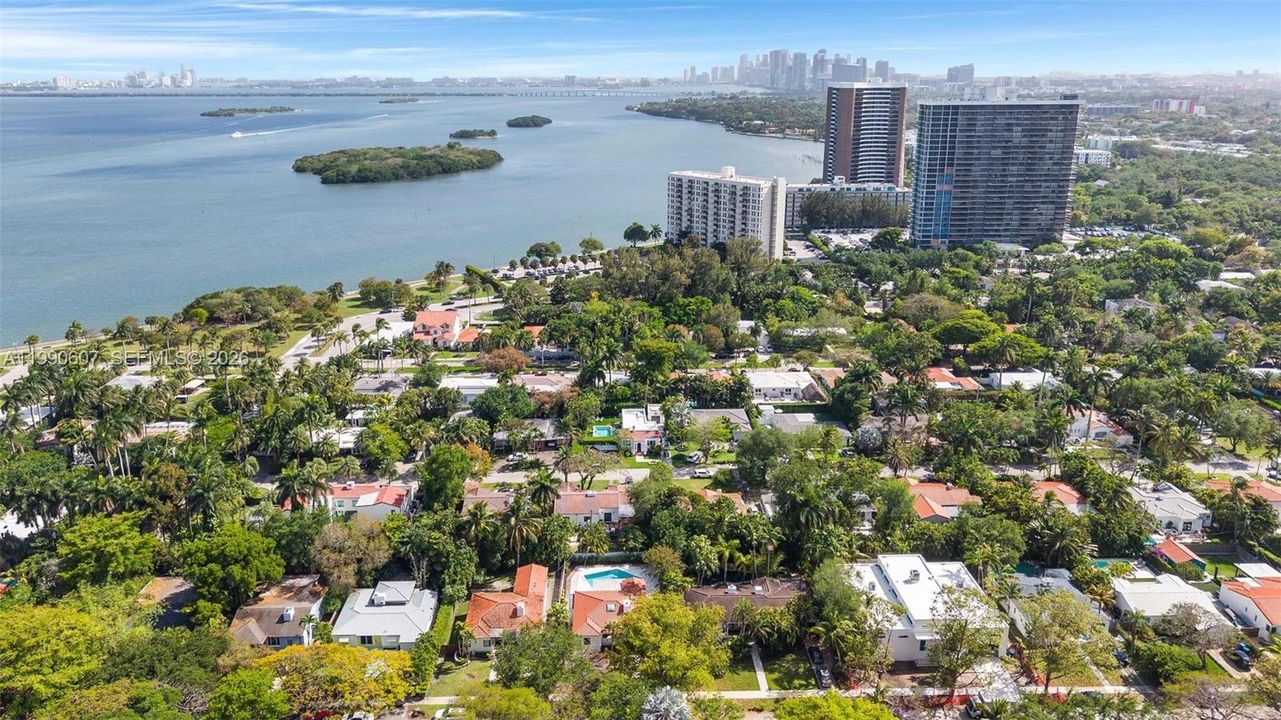 En Venta: $1,599,999 (3 camas, 3 baños, 1716 Pies cuadrados)