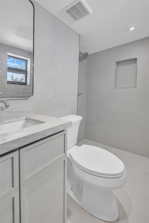 En Venta: $1,599,999 (3 camas, 3 baños, 1716 Pies cuadrados)