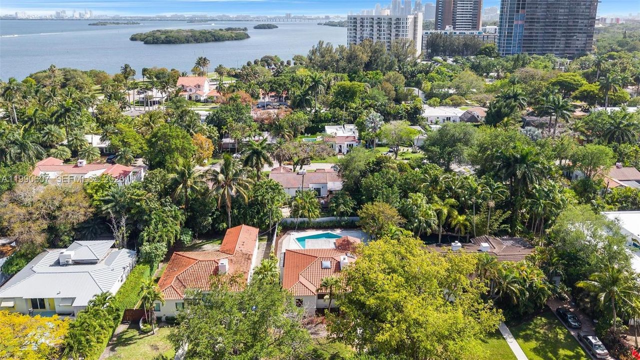 En Venta: $1,599,999 (3 camas, 3 baños, 1716 Pies cuadrados)