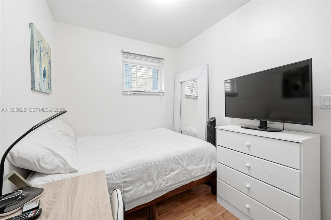 На продажу: $399,000 (2 спален, 2 ванн, 825 Квадратных фут)