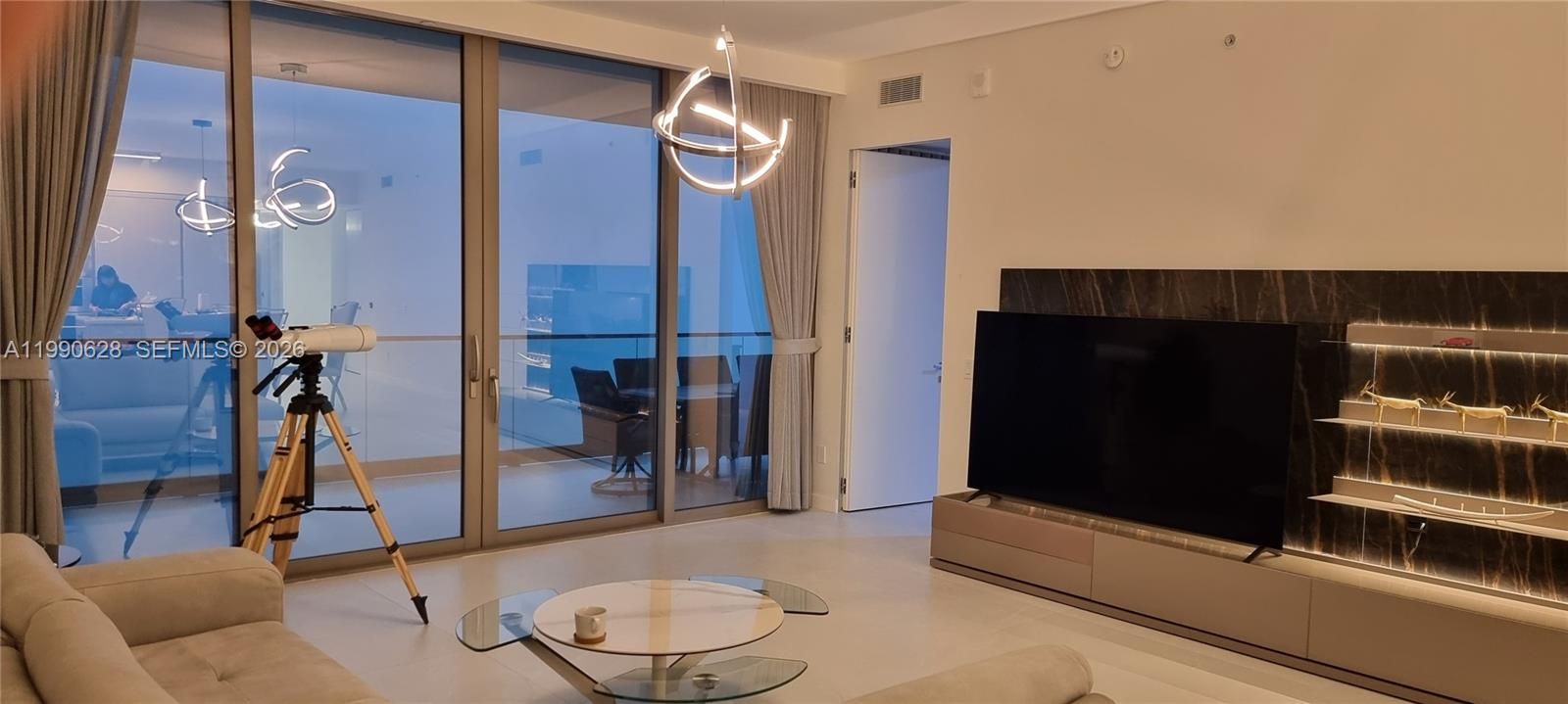 En Venta: $4,050,000 (3 camas, 3 baños, 2271 Pies cuadrados)