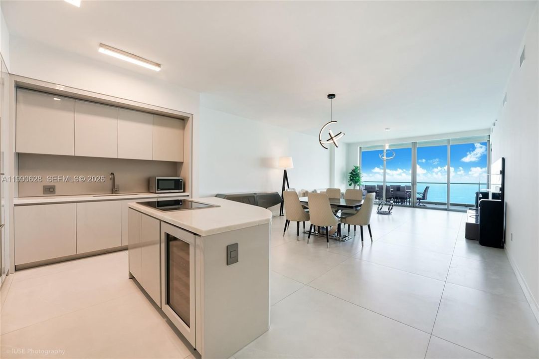 En Venta: $4,050,000 (3 camas, 3 baños, 2271 Pies cuadrados)