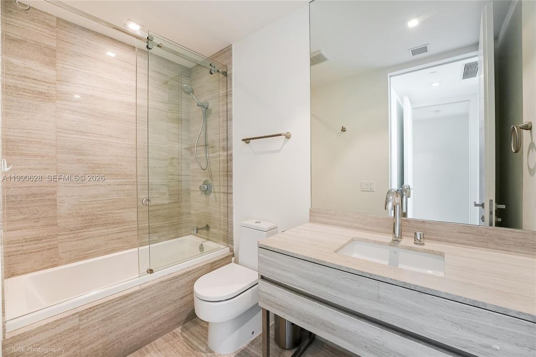 En Venta: $4,050,000 (3 camas, 3 baños, 2271 Pies cuadrados)