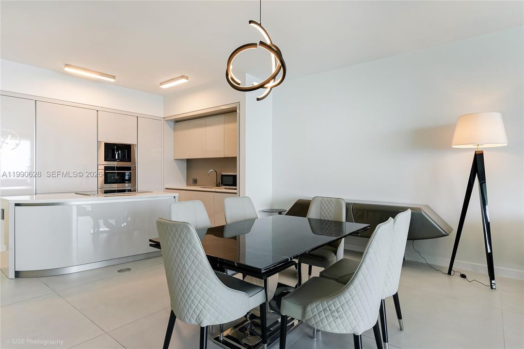 En Venta: $4,050,000 (3 camas, 3 baños, 2271 Pies cuadrados)