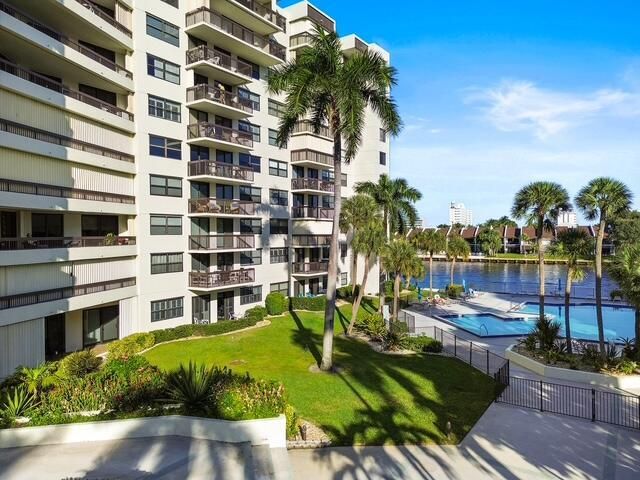 Voyager Condo