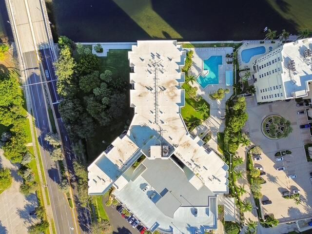 Voyager Condo