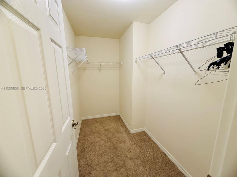 En Renta: $2,000 (4 camas, 2 baños, 1485 Pies cuadrados)