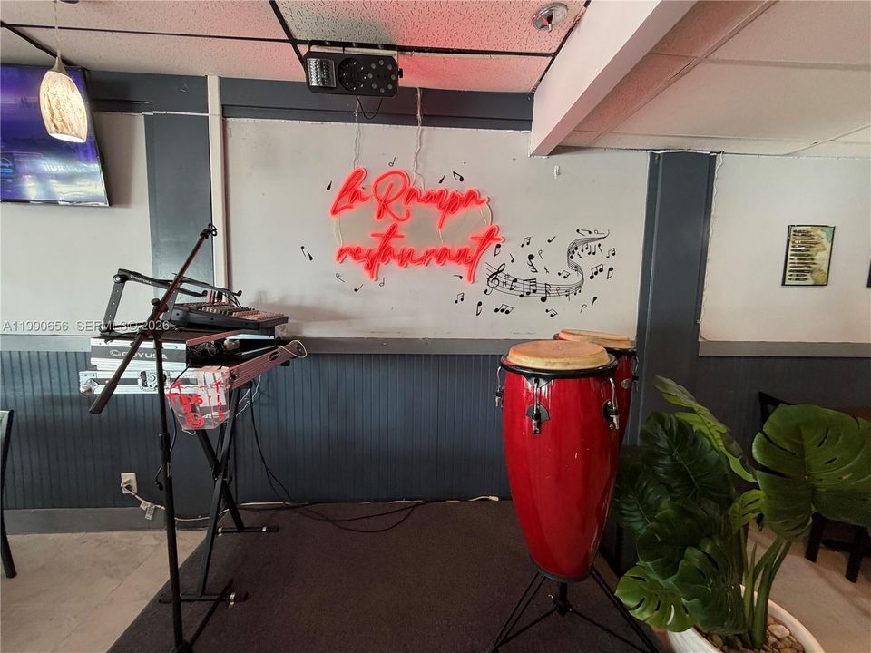 На продажу: $240,000 (0 спален, 0 ванн, 0 Квадратных фут)