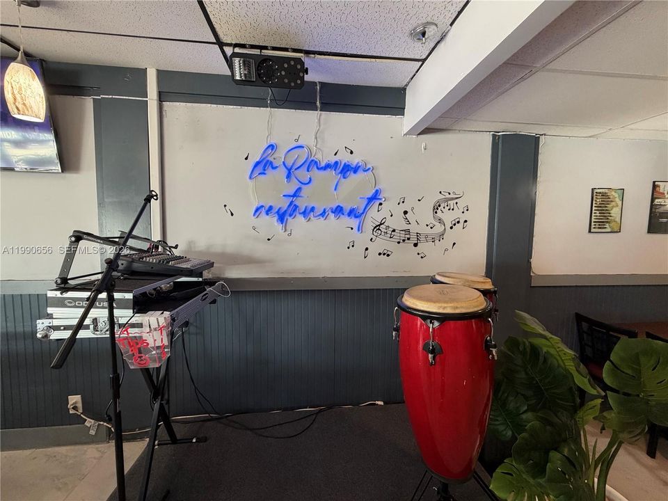 На продажу: $240,000 (0 спален, 0 ванн, 0 Квадратных фут)