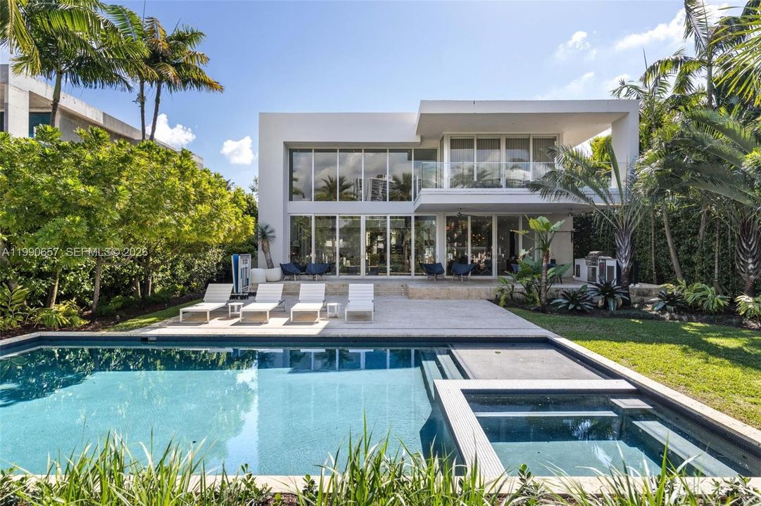 For Sale: $15,750,000 (7 beds, 7 baths, 5713 Square Feet)