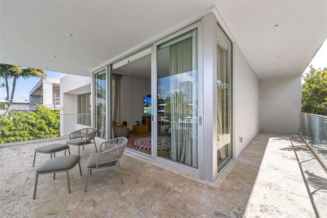 For Sale: $15,750,000 (7 beds, 7 baths, 5713 Square Feet)