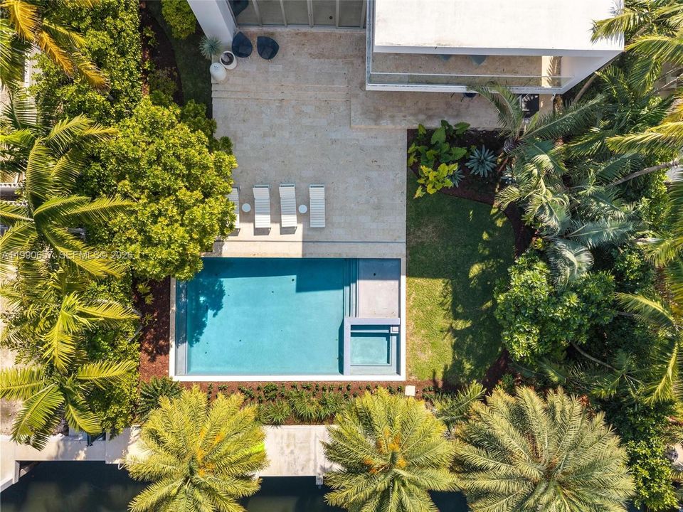 For Sale: $15,750,000 (7 beds, 7 baths, 5713 Square Feet)