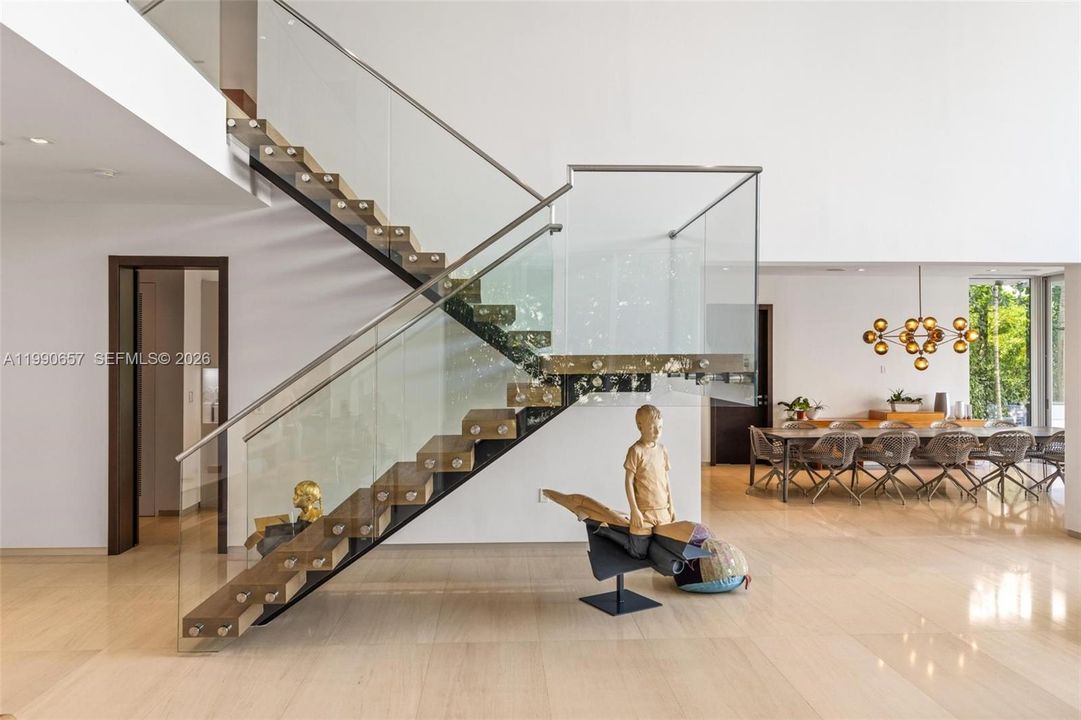 For Sale: $15,750,000 (7 beds, 7 baths, 5713 Square Feet)