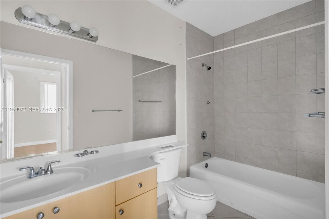 Active With Contract: $360,000 (2 beds, 2 baths, 897 Square Feet)