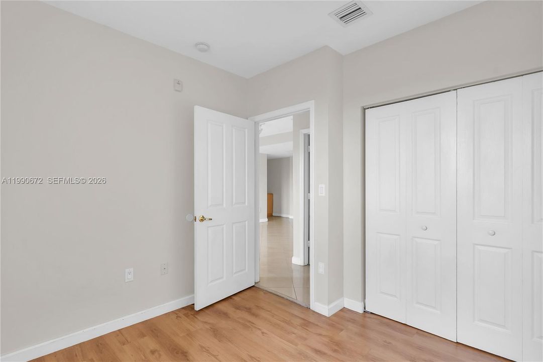 Active With Contract: $360,000 (2 beds, 2 baths, 897 Square Feet)