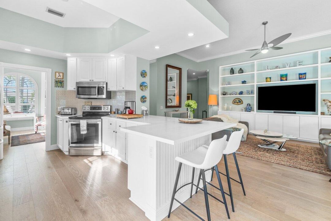 007-8222DominicaPlace-Wellington-FL-3341