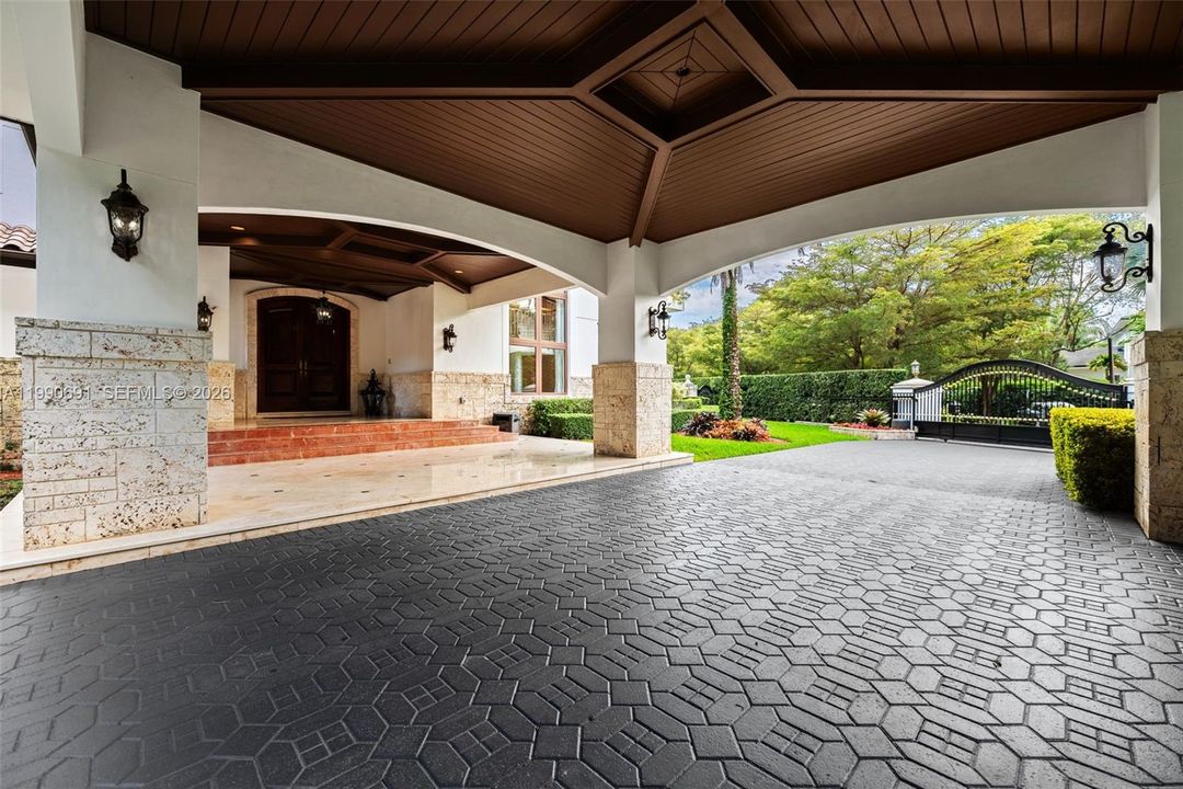 En Venta: $17,500,000 (7 camas, 8 baños, 11190 Pies cuadrados)